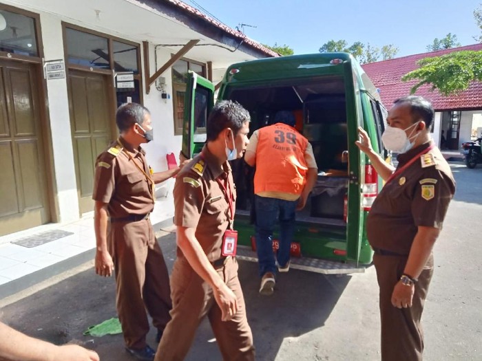 Kasus penyalahgunaan dana hibah disnak jatim