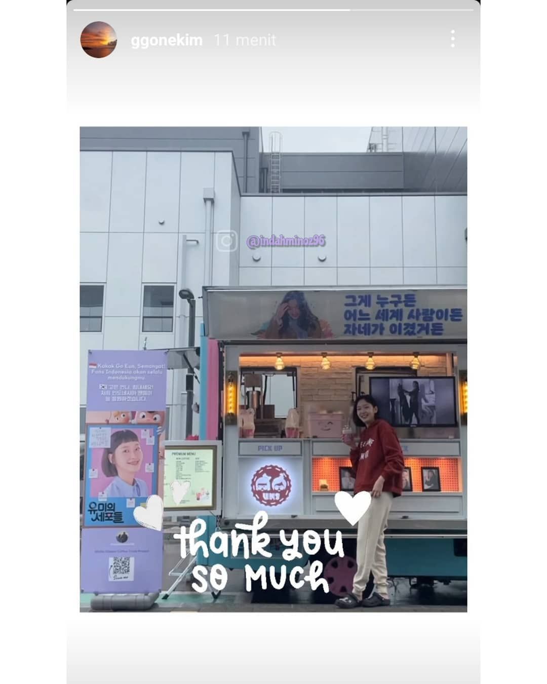 Kim Go Eun Dapat Kiriman Nasi Kuning dari Fans di Indonesia