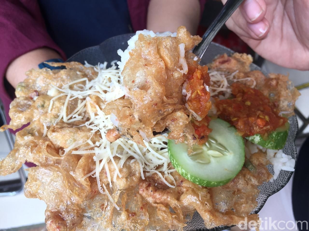 5 Kuliner Legendaris Dekat Kampus UI yang Wajib Disinggah