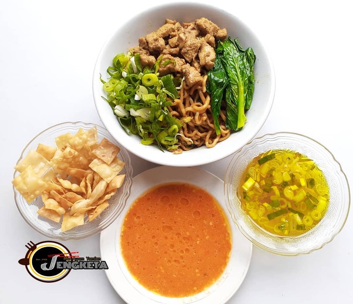 5 Kuliner Legendaris Dekat Kampus UI yang Wajib Disinggah