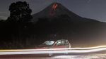 Merapi Muntahkan 46 Kali Lava Pijar Selama 12 Jam