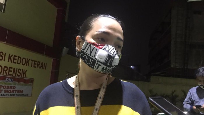 Meysa, adik korban tewas kebakaran Lapas Tangerang di RS Polri, Kamis (9/9/2021) malam.