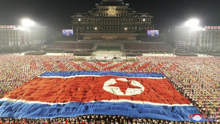 Parade Militer Terbaru Korut Parade Militer Terbaru Korut (Korean Central News Agency/Korea News Service via AP)