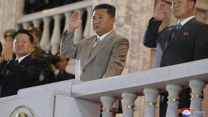 Parade Militer Terbaru Korut (Korean Central News Agency/Korea News Service via AP)