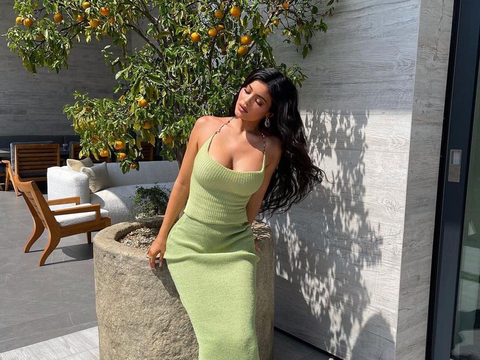 5 Pola Makan Kylie Jenner yang Bikin Langsing Saat Hamil Anak Kedua