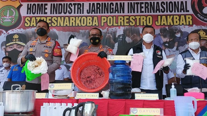 Polres Jakbar bongkar pabrik sabu di Tangerang