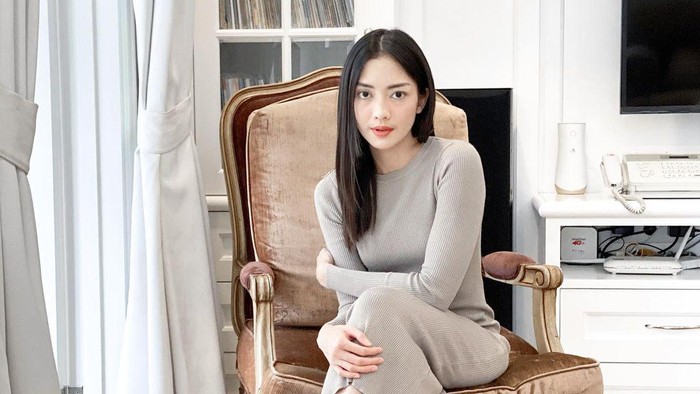 Rumah Mewah Ririn Dwi Ariyanti Rumah Mewah Ririn Dwi Ariyanti