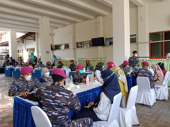 TNI AL gelar vaksinasi bagi 1000 orang di RS Dharmais Jakbar