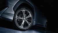 Ada juga velg unik 18-inch multispoke.  Foto: Dok. Toyota Thailand