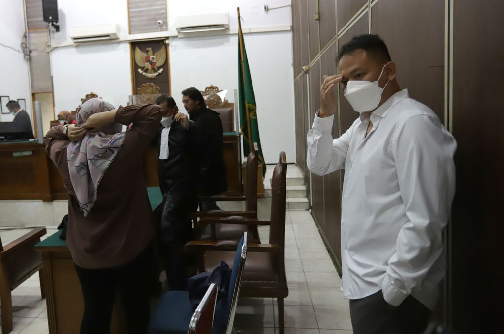 Vicky Prasetyo dan Kalina Oktarani