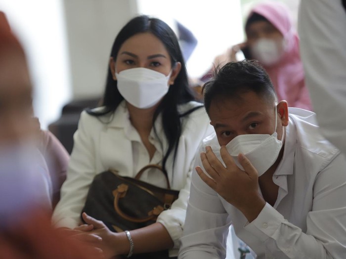 Vicky Prasetyo dan Kalina Oktarani