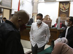 Vicky Prasetyo Tuding Kalina Oktarani Pergi ke Hotel dengan Selingkuhan