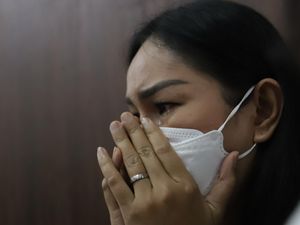 4 Kisah Cinta Kalina Oktarani, Kawin Cerai hingga Tuduhan Idap Penyakit Kelamin