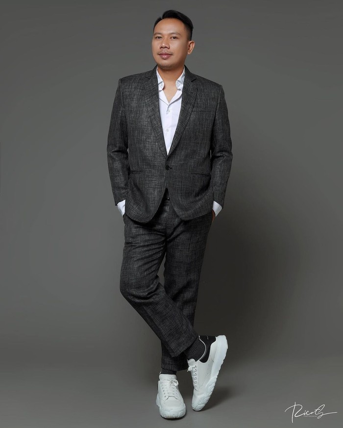 Vicky Prasetyo Vicky Prasetyo