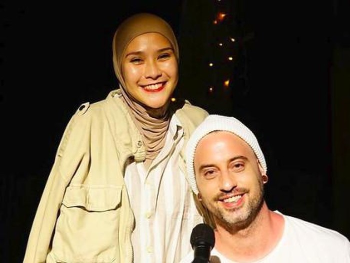 Zaskia Adya Mecca dan Dave Moffatts