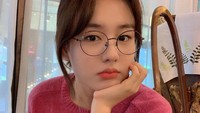 Di luar lokasi syuting, Ahn Eun Jin suka tampil dengan gaya rumahan yang santai dan kasual. (Foto: dok. Instagram @eunjin___a) 