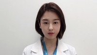 Di balik parasnya yang cantik, rupanya Ahn Eun Jin juga nggak malu buat bergaya kocak lho! (Foto: dok. Instagram @eunjin___a) 