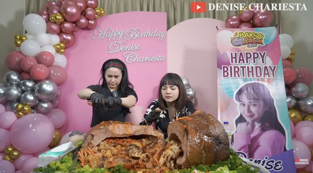 Denise Chariesta dan Dinar Candy Mukbang Bakso Rp 25 Juta, Beratnya 75 Kg!