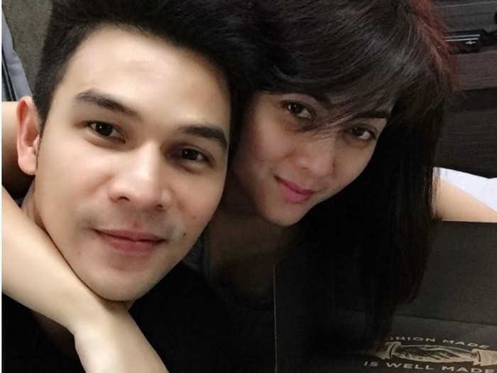 Jonathan Frizzy tak pernah absen rayakan ulang tahun Dhena Devanka