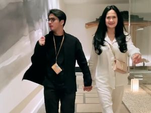 Foto: 8 Gaya Donna Harun Bak ABG di Usia 53, Cocok Jadi Kakak Ricky Harun