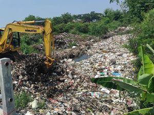 #CegahBanjir Jelang Musim Hujan, Ayo Atasi Masalah Sampah!