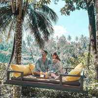 Momen kencan Jessica Iskandar dan Vincent Verhaag sering bikin iri netizen, termasuk saat mereka bergaya seperti Tarzan dan Jane berikut. Tarzan and Jane 2021” coming soon in all cinemas, worldwide tulis pria keturunan Belanda ini. Foto: Instagram @v.andrianto