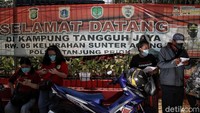 Program vaksinasi COVID-19 terus digencarkan di kawasan Sunter, Jakarta Utara. Berdasarkan data dari kelurahan saat ini capaian pemberian vaksin mencapai 81 persen di Sunter Agung.
