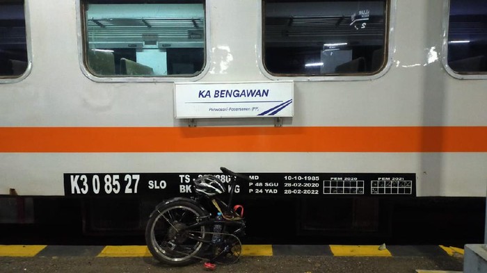 Gowes Seli ke Stasiun Pasar Senen dengan KA Bengawan