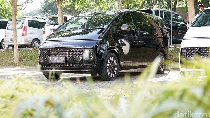 Hyundai Staria