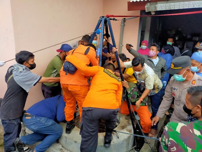 Ada kasus pemerkosaan di balik kasus buang bayi di Banyuwangi. Pelajar SMP yang membuang bayinya ternyata korban pemerkosaan.