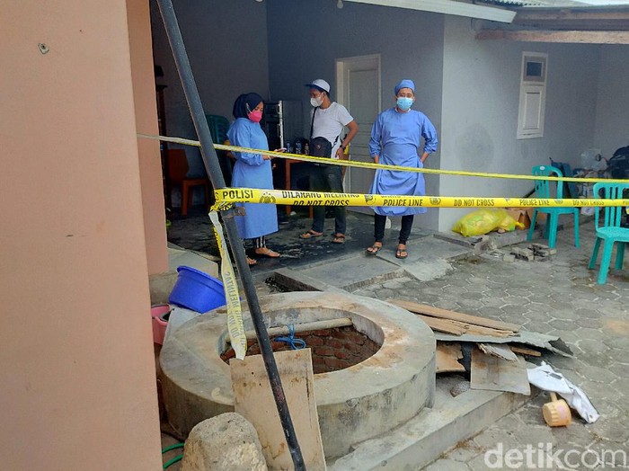 Ibu di Banyuwangi buang bayi yang baru dilahirkan ke sumur. Aksi itu terjadi saat ia menjadi pasien di tempat praktik dr Neni Destriana.