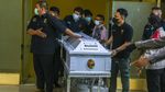 Isak Tangis Iringi Penyerahan Korban Kebakaran Lapas Tangerang ke Keluarga