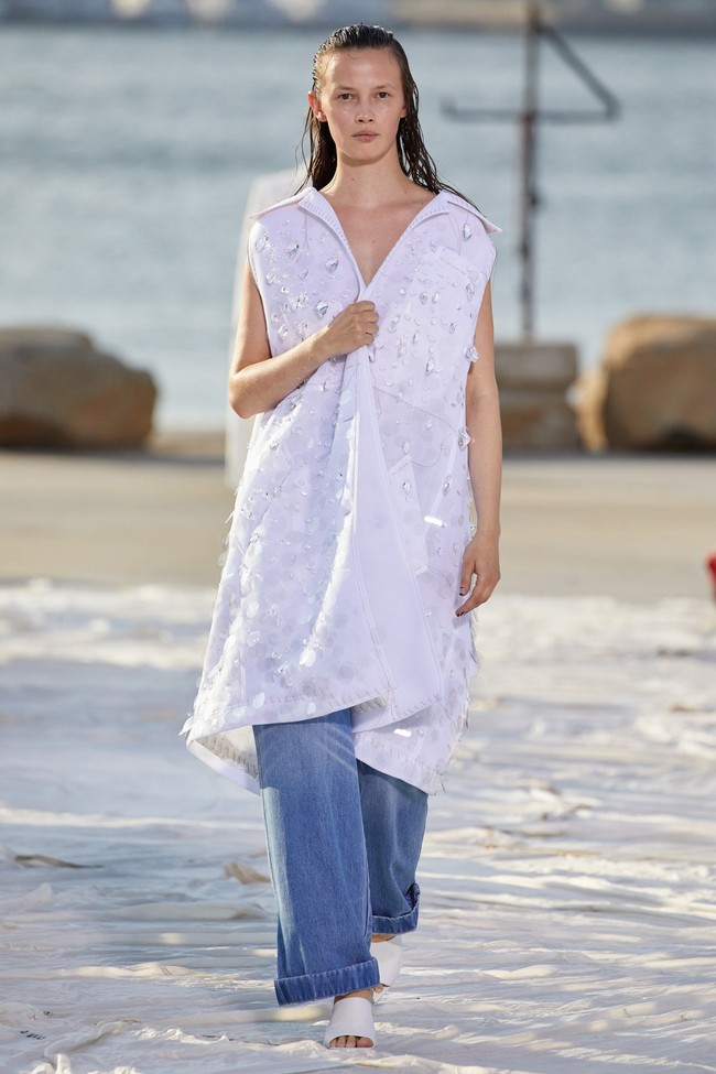 Desainer Peter Do menampilkan koleksi pertamanya di New York Fashion Week Spring/Summer 2022 setelah sebelumnya menggelar fashion show di Paris Fashion Week. Peter Do merupakan desainer favorit aktris Zendaya dan Beyonce. Foto: dok. Courtesy of Peter Do