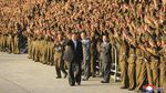Hadiri Parade Militer Korut, Tubuh Kim Jong-Un Jadi Sorotan