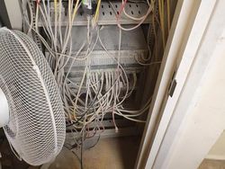 Deretan Masalah yang Bikin Tim IT Kantor Geleng-geleng dan Elus Dada