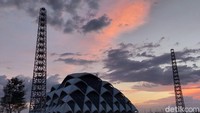 Selain itu, masjid dengan kapasitas 60 ribu jemaah itu rencananya memiliki Museum Asmaul Husna, Museum Sejarah Islam Indonesia, dan Museum Sejarah Islam Jawa Barat. (Wisma Putera/detikcom)