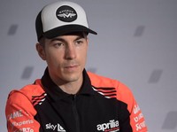 ALCANIZ, SPAIN - SEPTEMBER 09: Maverick Vinales of Spain  and Aprilia Racing Team Gresini  looks on during the press conference pre-event during the MotoGP of Aragon - Previews at Motorland Aragon Circuit on September 09, 2021 in Alcaniz, Spain. (Photo by Mirco Lazzari gp/Getty Images)