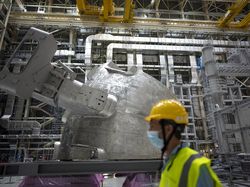 Mengintip Pabrik Matahari Buatan Terbesar Dunia di Prancis