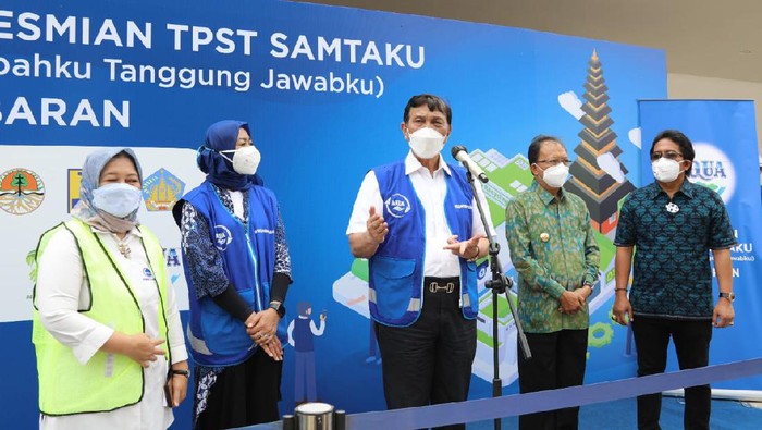 Menko Marves Luhut Binsar Pandjaitan resmikan TPST Samtaku di Kelurahan Jimbaran, Kecamatan Kuta Selatan, Kabupaten Badung, Bali