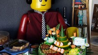 Di hari ulang tahun Dimas juga Nadine menghadirkan nasi tumpeng dengan lauk komplet. Netizen pun ramai memberi ucapan selamat atas ulang tahun Dimas dan kehamilan Nadine.  Foto: Instagram @nadinelist