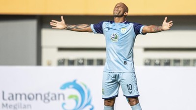 Persela Lamongan Kalahkan Persipura Jayapura