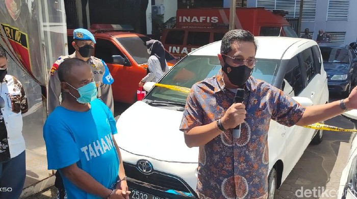 Rilis kasus penjualan mobil pakai dokumen palsu di Mapolda Jateng