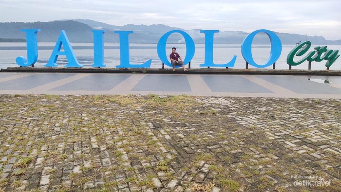 Teluk Pantai Festival Jailolo di Sore Hari