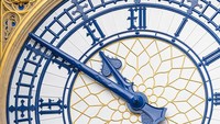 Proses pemugaran menara Big Ben ini menelan biaya mencapai 80 juta pound atau sekitar Rp 1,5 triliun. Proyek restorasi landmark ikonik negara Inggris ini pun dijadwalkan rampung pada tahun depan.