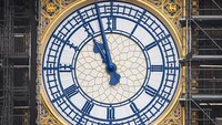 Seperti diketahui, menara jam Big Ben yang menjadi ikon Negara Inggris tengah dipugar. Proses pemugarannya pun telah mendekati penyelesaian.