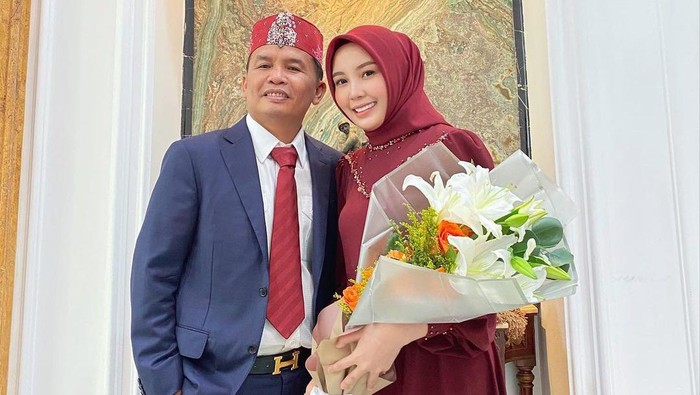 Thisia dan Agustiar