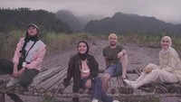 Ini adalah salah satu momen kedekatan Zaskia Adya Mecca dengan Dave Moffatt. Foto: Instagram