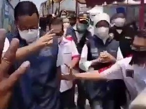 Detik-detik Anies Baswedan Kejeblos ke Got hingga Sempat Nyeker