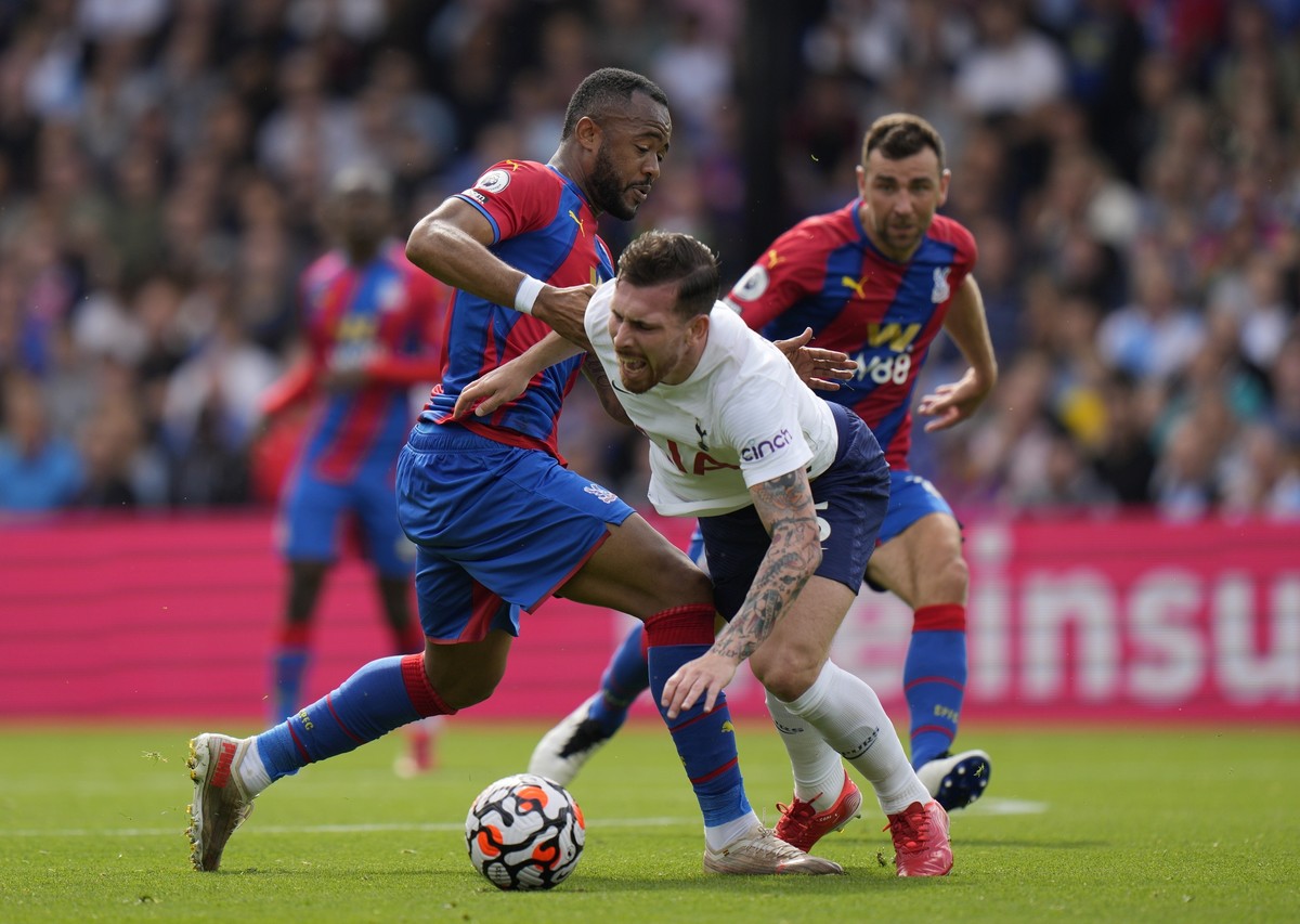 Crystal Palace vs Tottenham masih 0-0 di babak pertama. (Foto: AP/Alastair Grant)