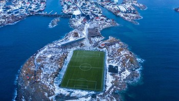 Highly Commended di kategori Urban. Karya Nando Harmsen yang menampilkan Henningsvaer. Foto: Drone Photo Awards